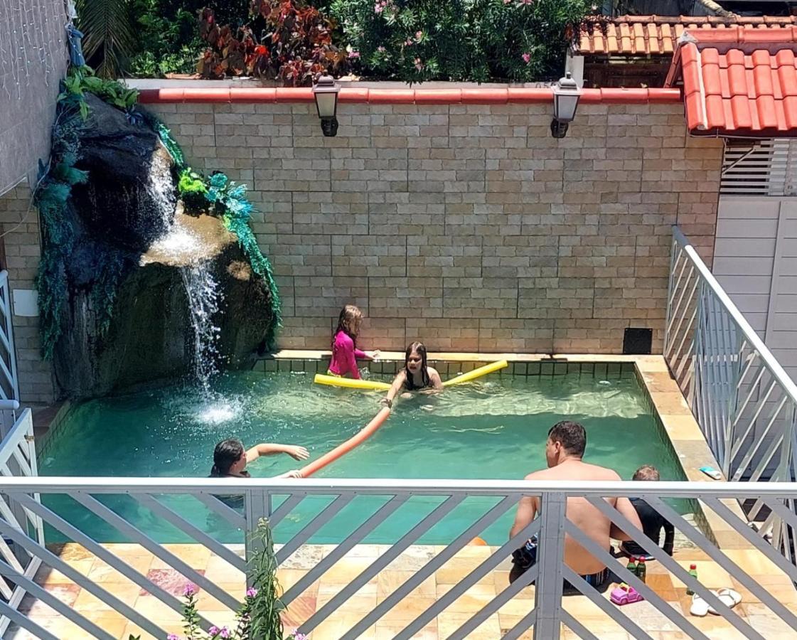 Hostel Falcao-Suites Privativas Com Ar Condicionado Rio das Ostras Bagian luar foto