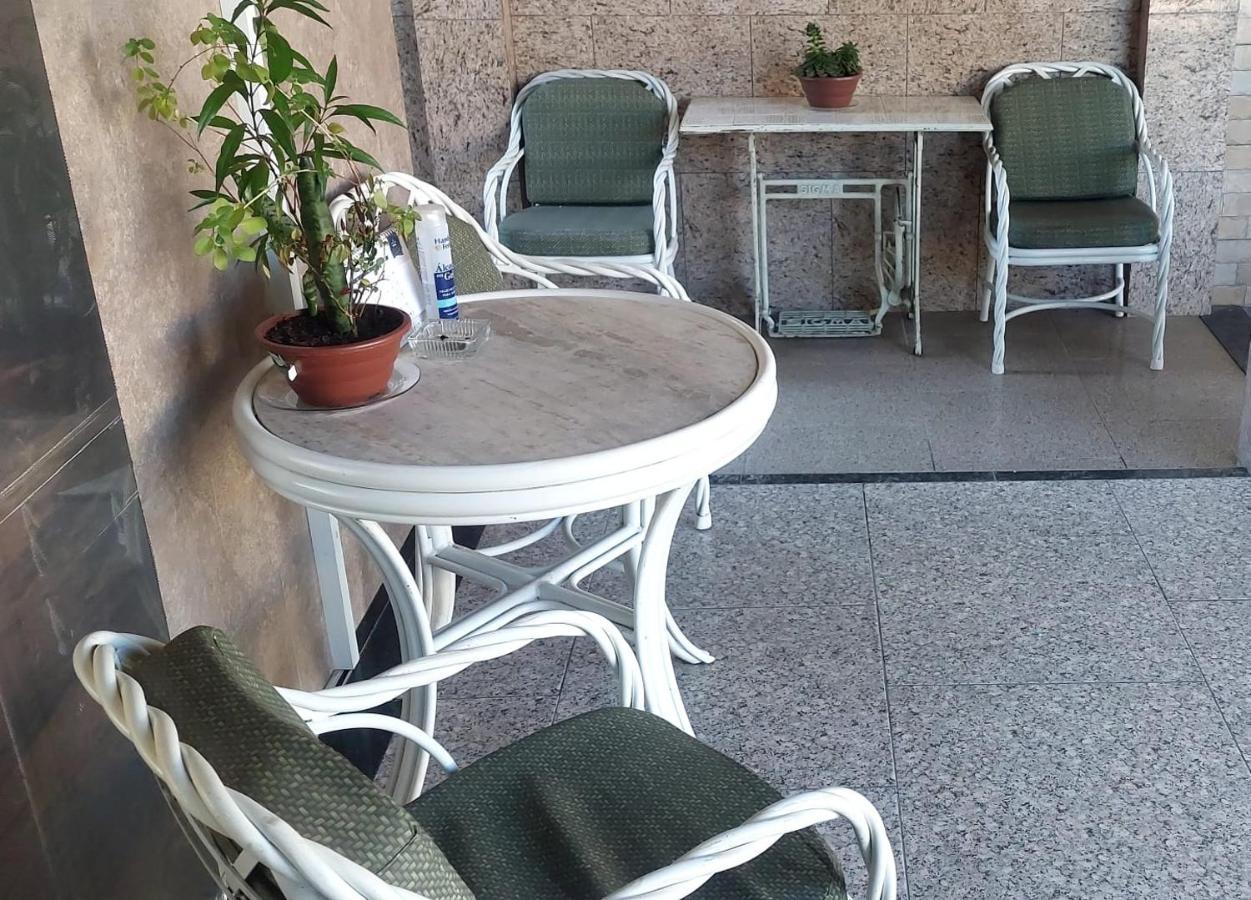 Hostel Falcao-Suites Privativas Com Ar Condicionado Rio das Ostras Bagian luar foto