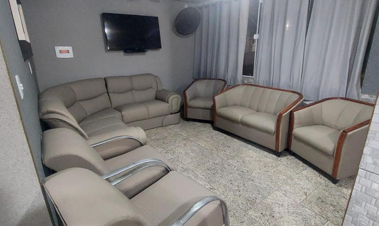 Hostel Falcao-Suites Privativas Com Ar Condicionado Rio das Ostras Bagian luar foto